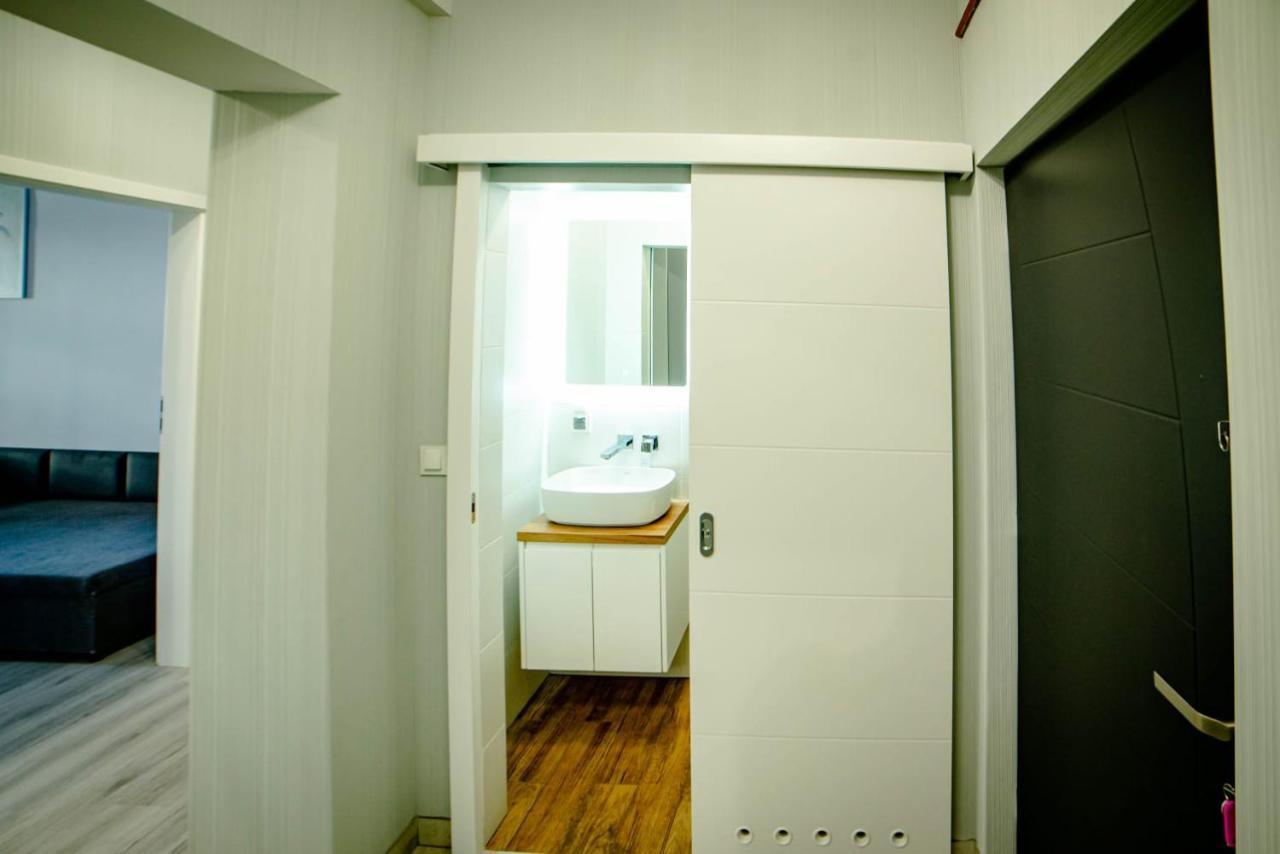 Lofty Apartamenty Namyslow I Bagian luar foto